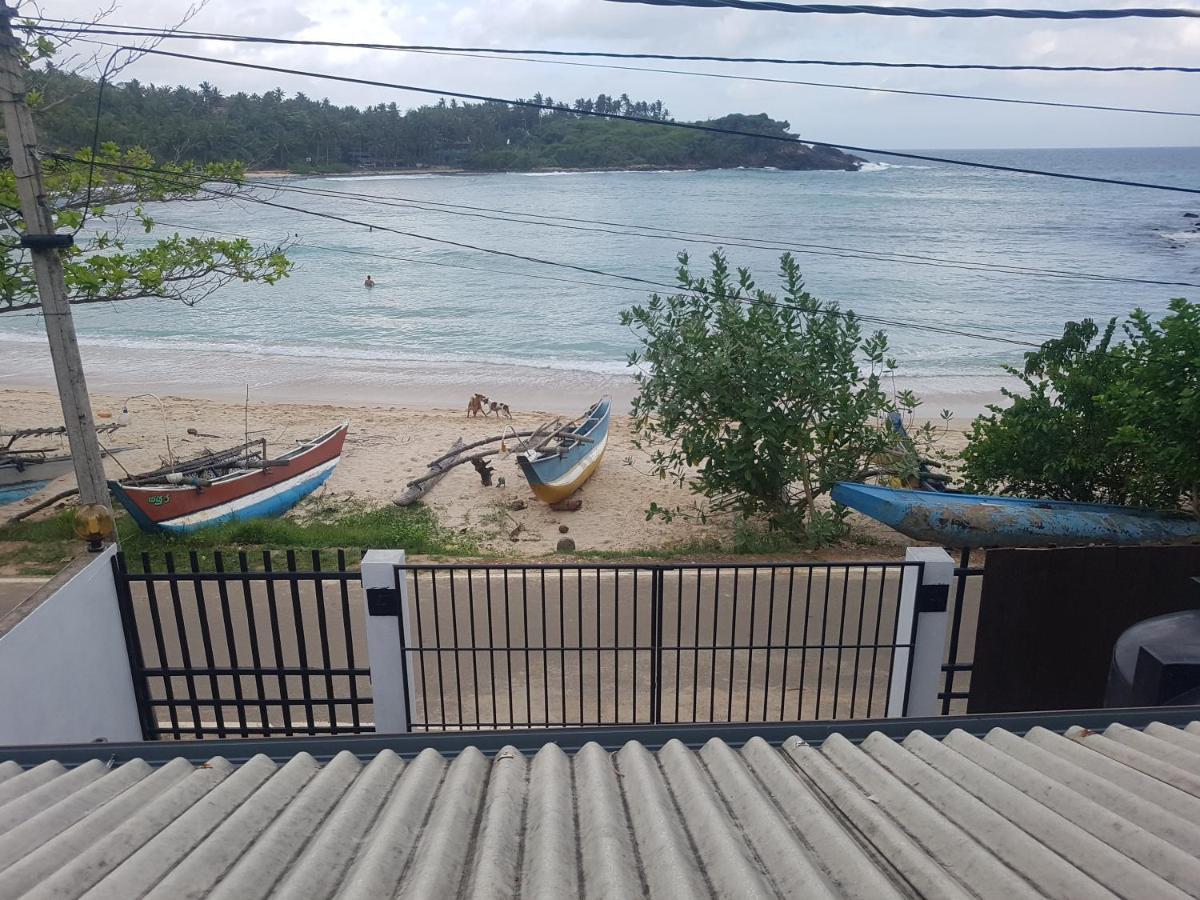 לינה וארוחת בוקר דיקוולה Sea Port Hiriketiya מראה חיצוני תמונה