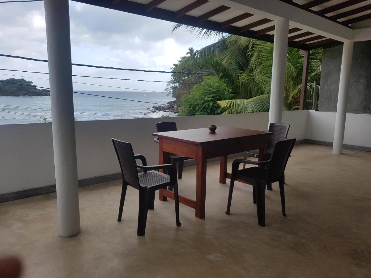 לינה וארוחת בוקר דיקוולה Sea Port Hiriketiya מראה חיצוני תמונה